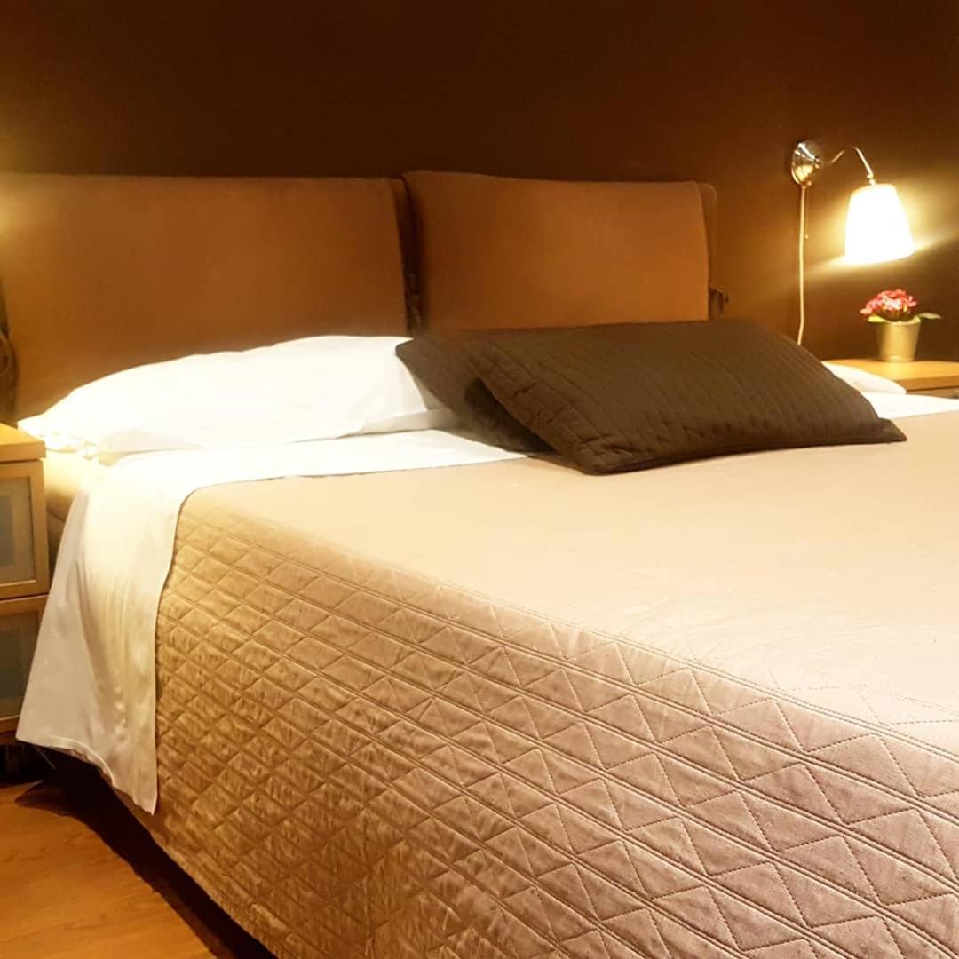 Bed and Breakfast XX Miglia Aeroporto di Catania Fontana Rossa Esterno foto