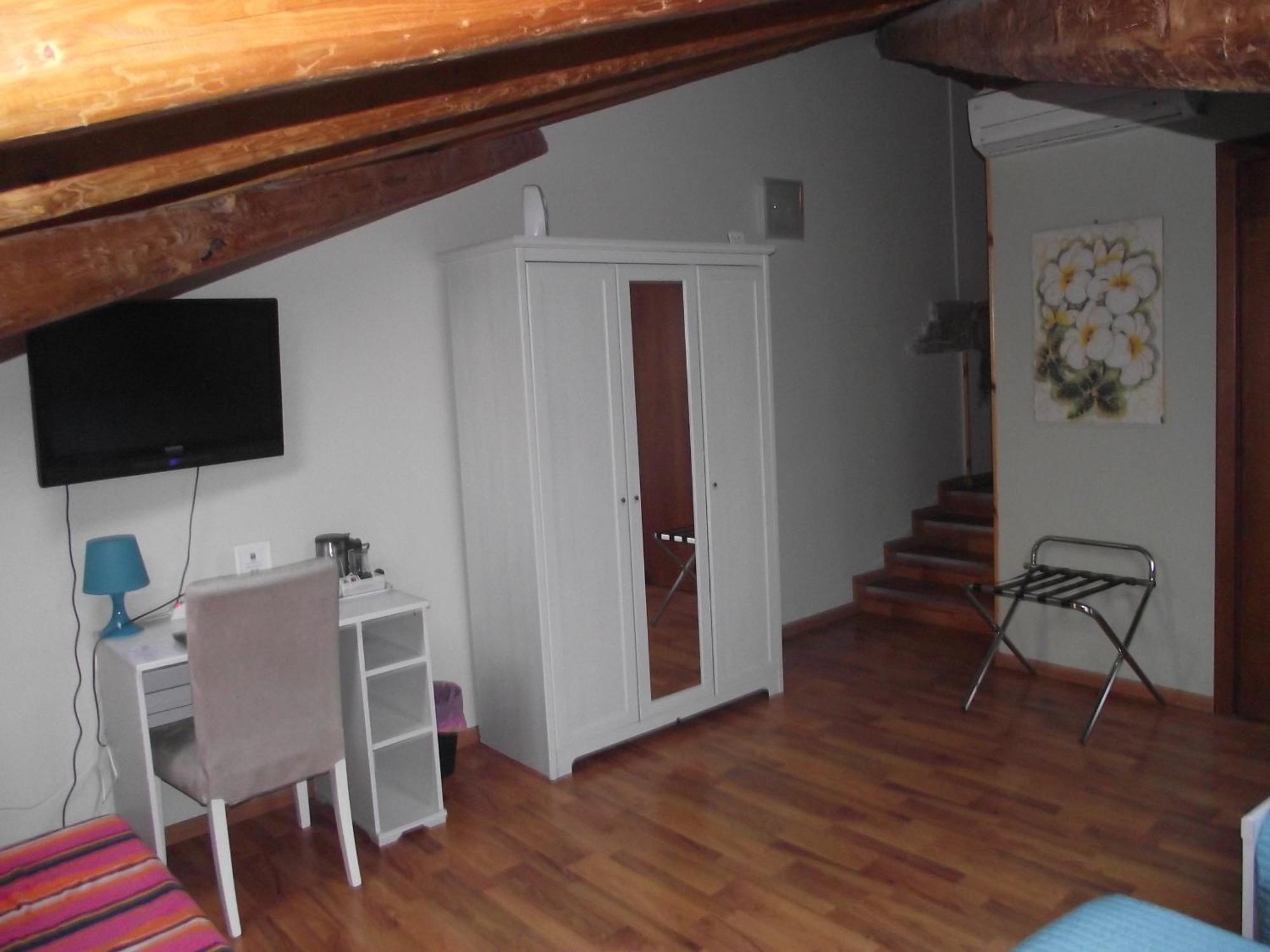 Bed and Breakfast XX Miglia Aeroporto di Catania Fontana Rossa Esterno foto